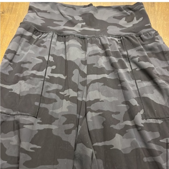 Athleta Salutation jogger small - Picture 7 of 7